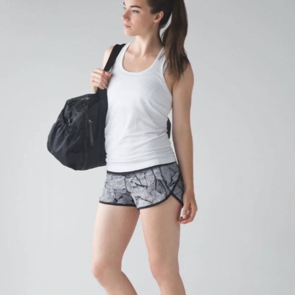 Lululemon | Speed Short Dottie Tribe